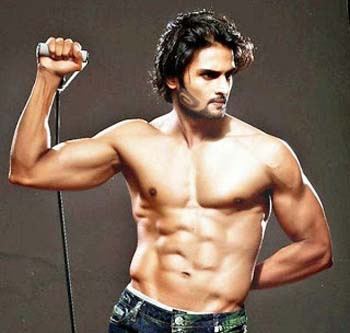  Overconfidence Hurts raa Bujji, Aadu Magadu Raa Bujji Overconfidence, Sudhir Babu Overconfidence, Sudhir Babu six pack body  